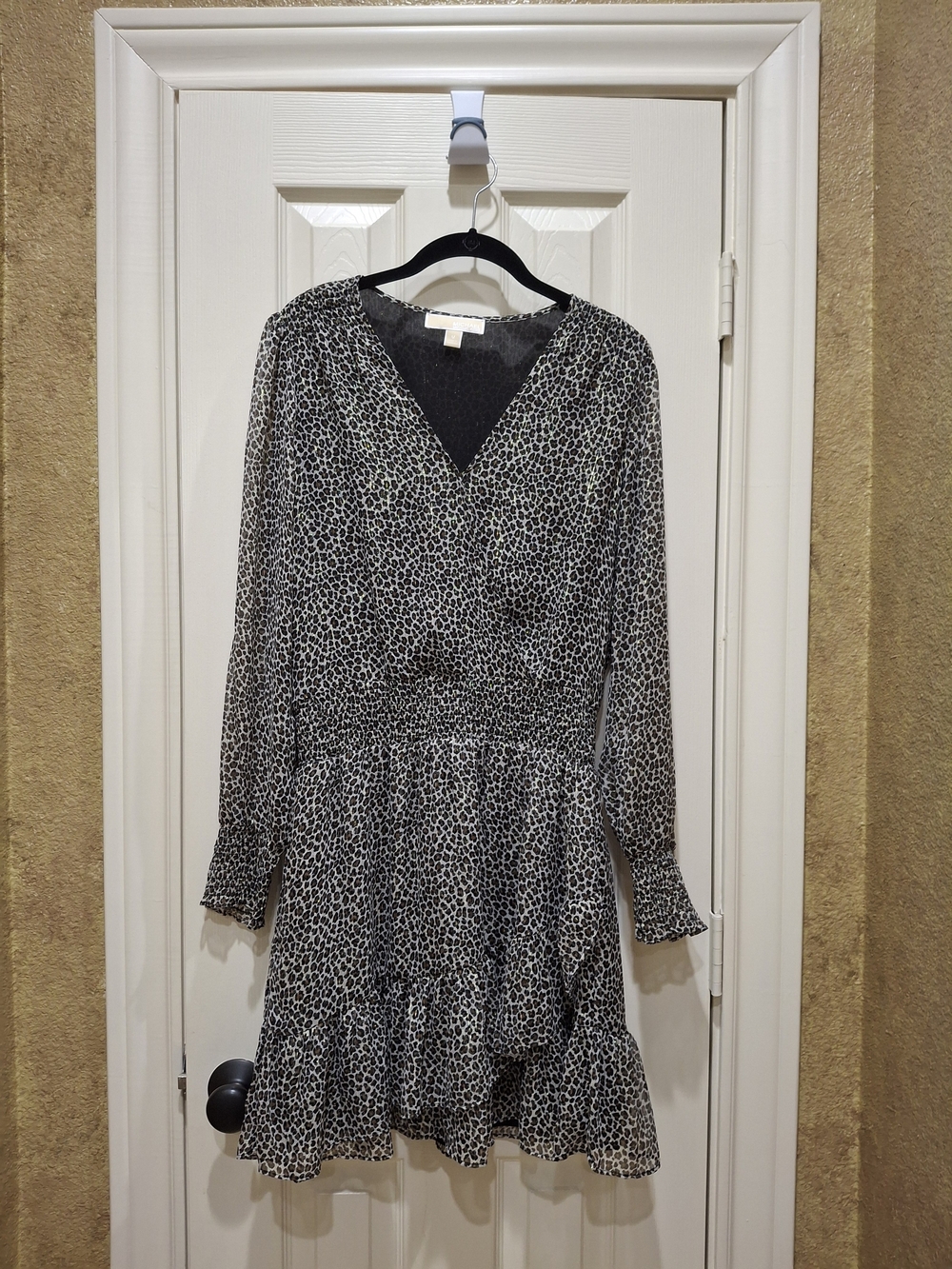 EUC Michael Kors Black and White Leopard Print Long Sleeve Dress